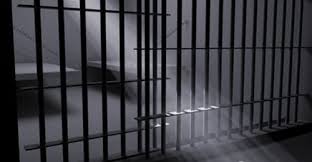 مستشار الرئيس هادي يفتح ملفات ساخنة على الشرعية ويؤكد وجود سجون سرية للإصلاح في مأرب ويدين استمرار جرائمها وصمت الدولة..