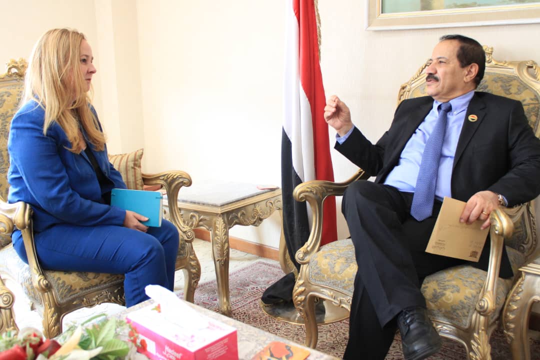 وزير الخارجية يلتقي مديرة مكتب مبعوث الامين العام للامم المتحدة الى اليمن ..